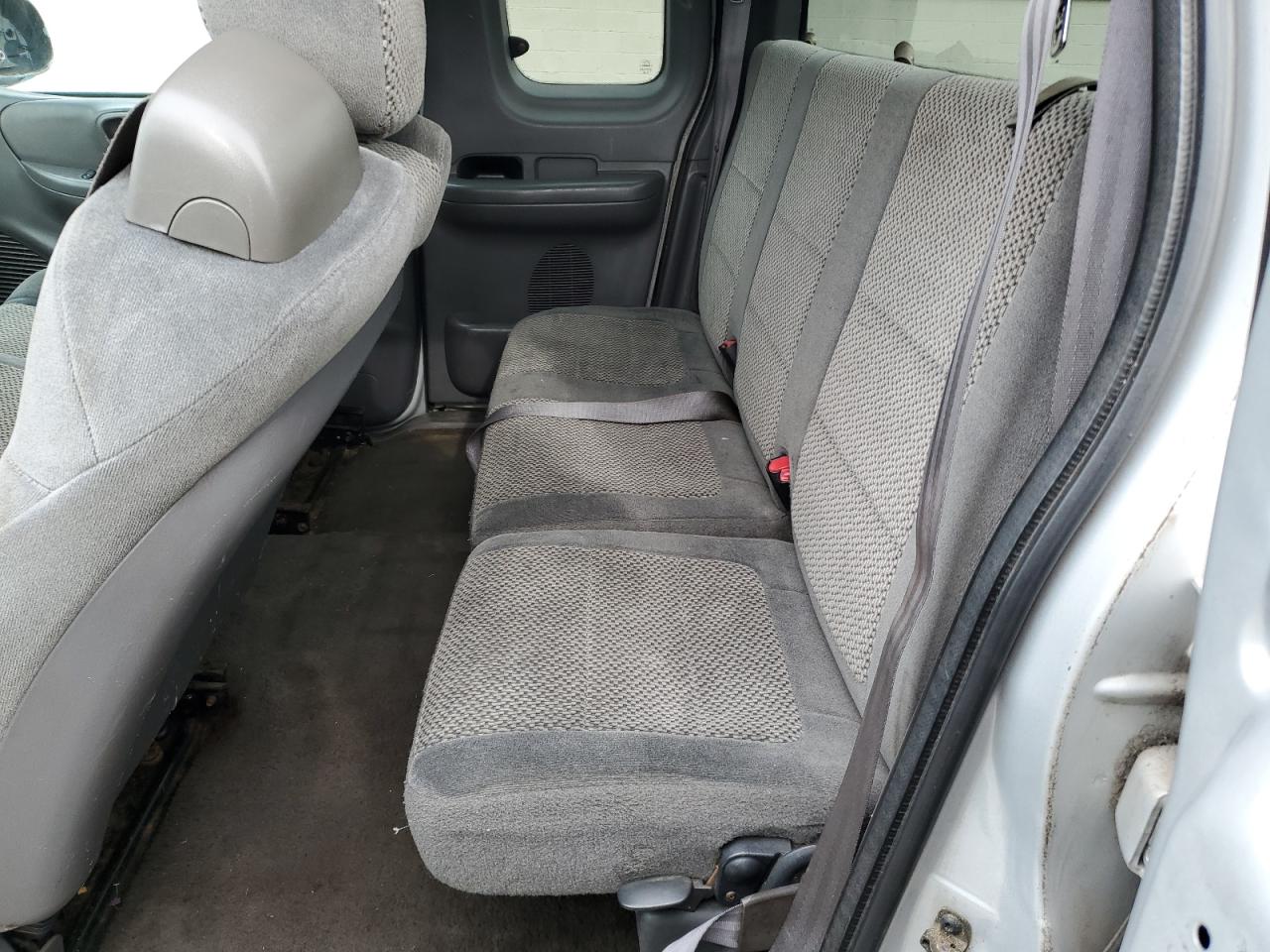 2001 Ford F-150 - Image 10