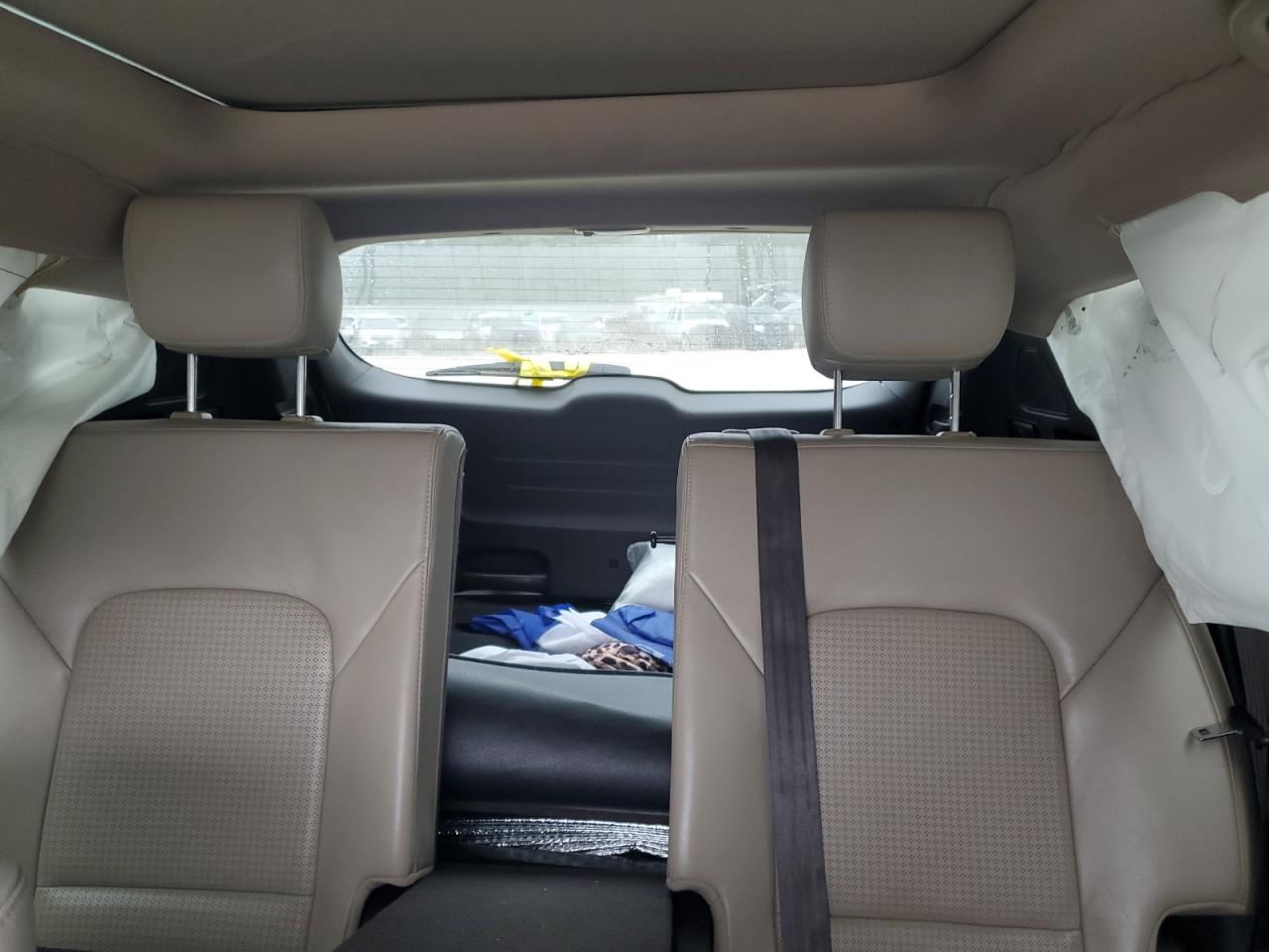 2013 Hyundai Santa Fe - Image 10