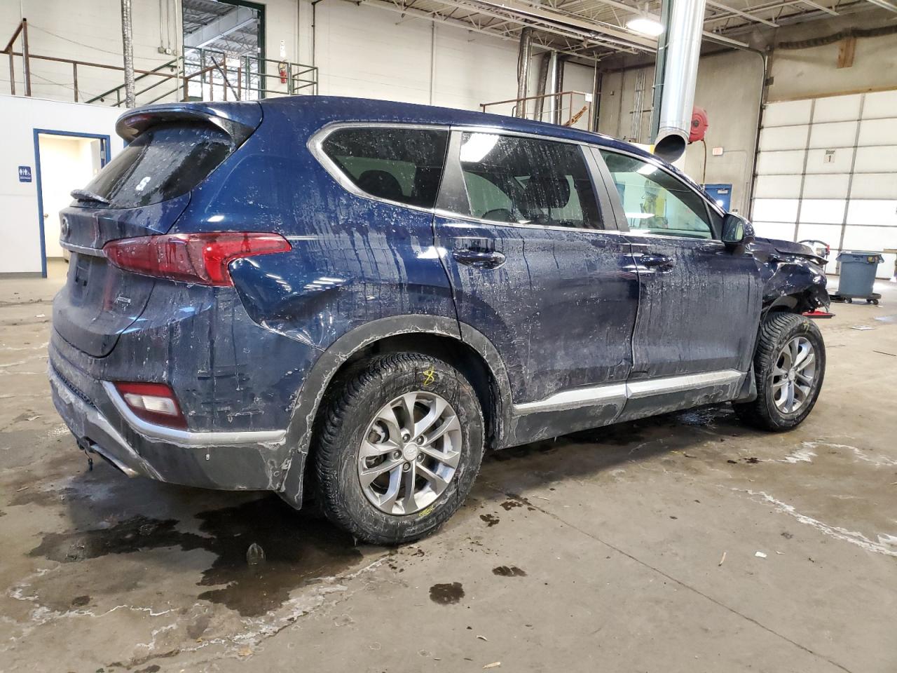 2019 Hyundai Santa Fe - Image 3
