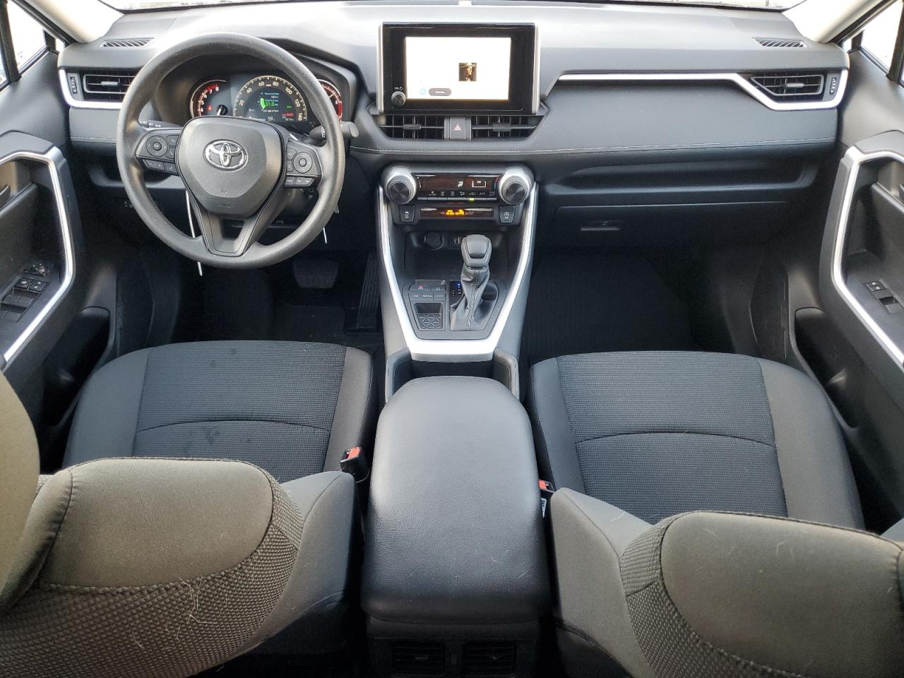 2024 Toyota RAV 4 - Image 8
