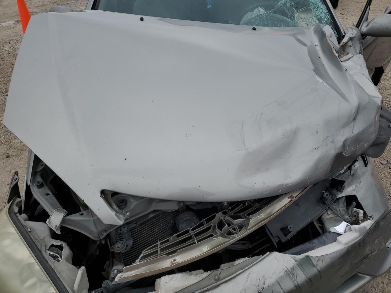 2006 Toyota Camry - Image 12