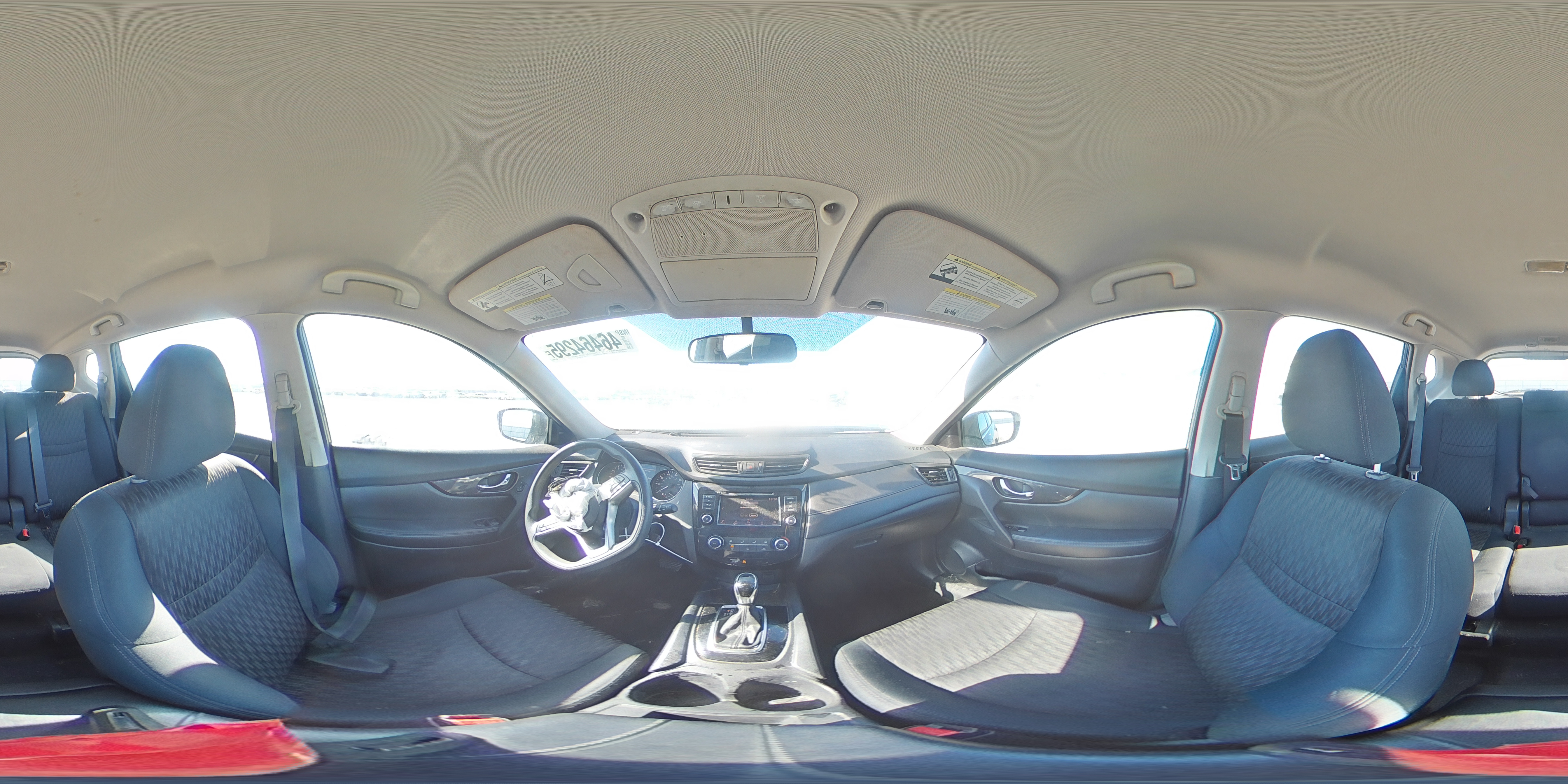 2018 Nissan Rogue - Image 13