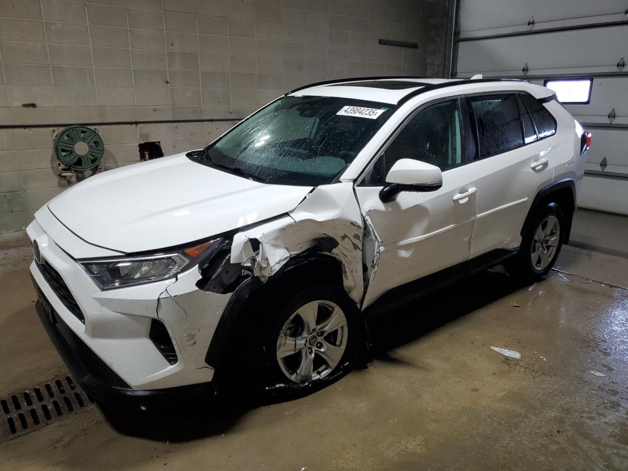 2020 Toyota RAV 4 - Image 1
