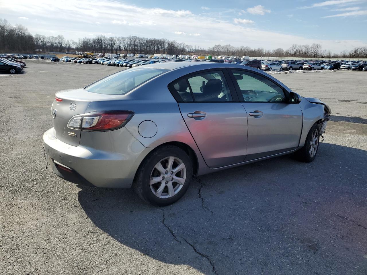 2011 Mazda 3 - Image 3