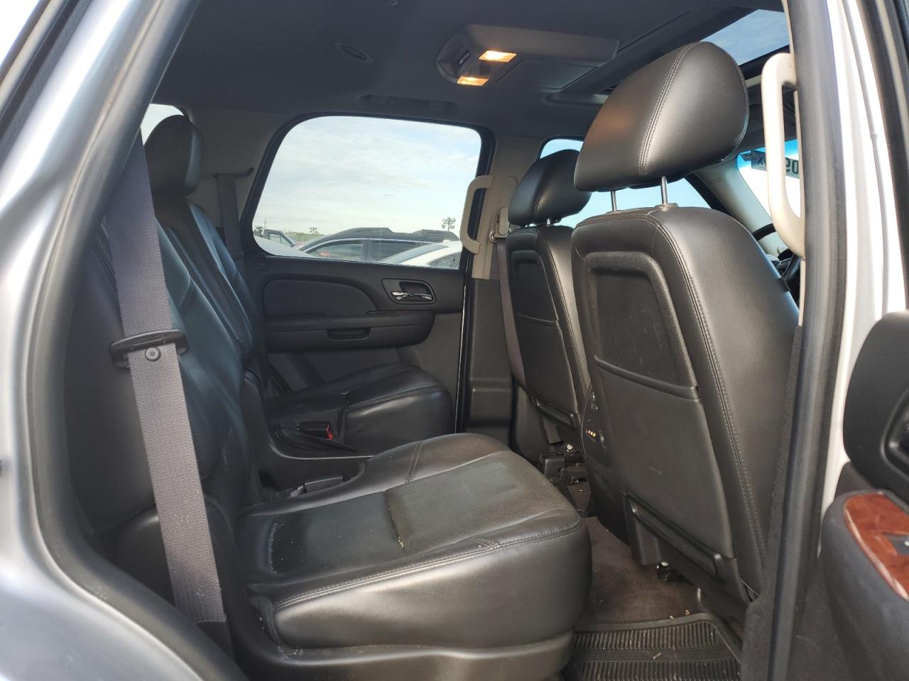 2014 Chevrolet Tahoe - Image 11