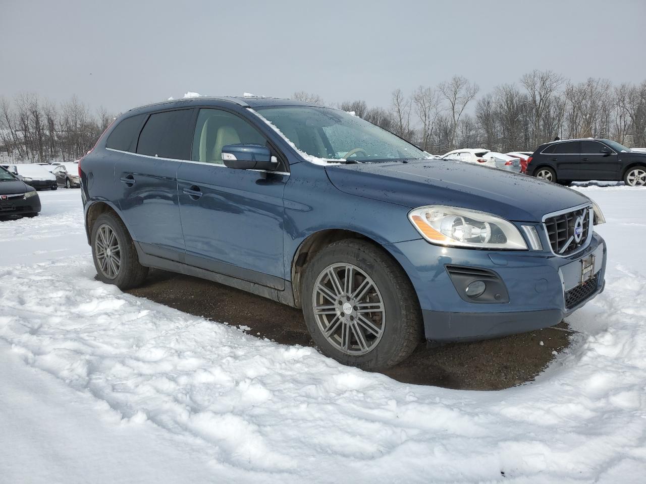 2010 Volvo XC60 - Image 4
