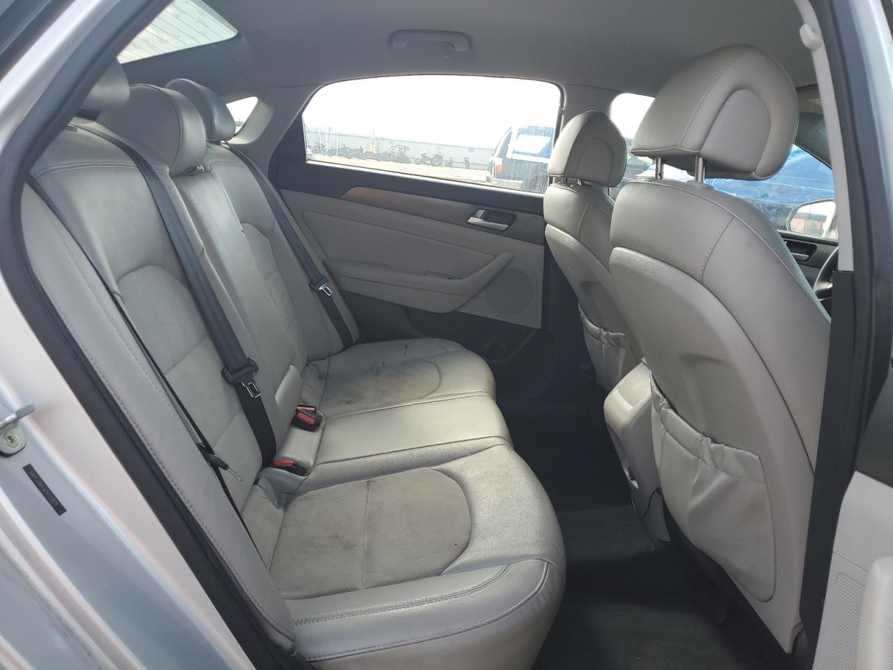 2015 Hyundai Sonata - Image 10