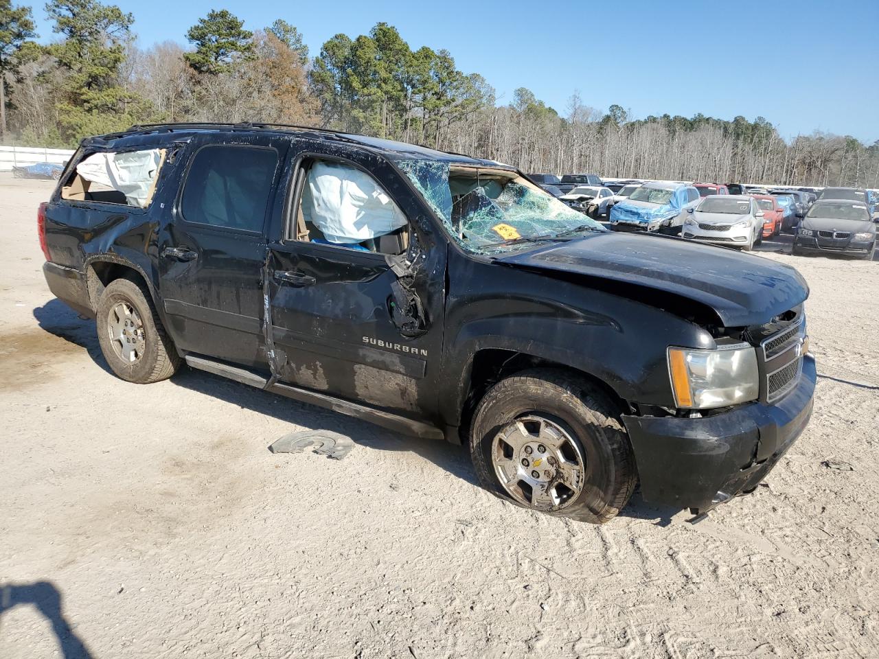 2010 Chevrolet Suburban - Image 4