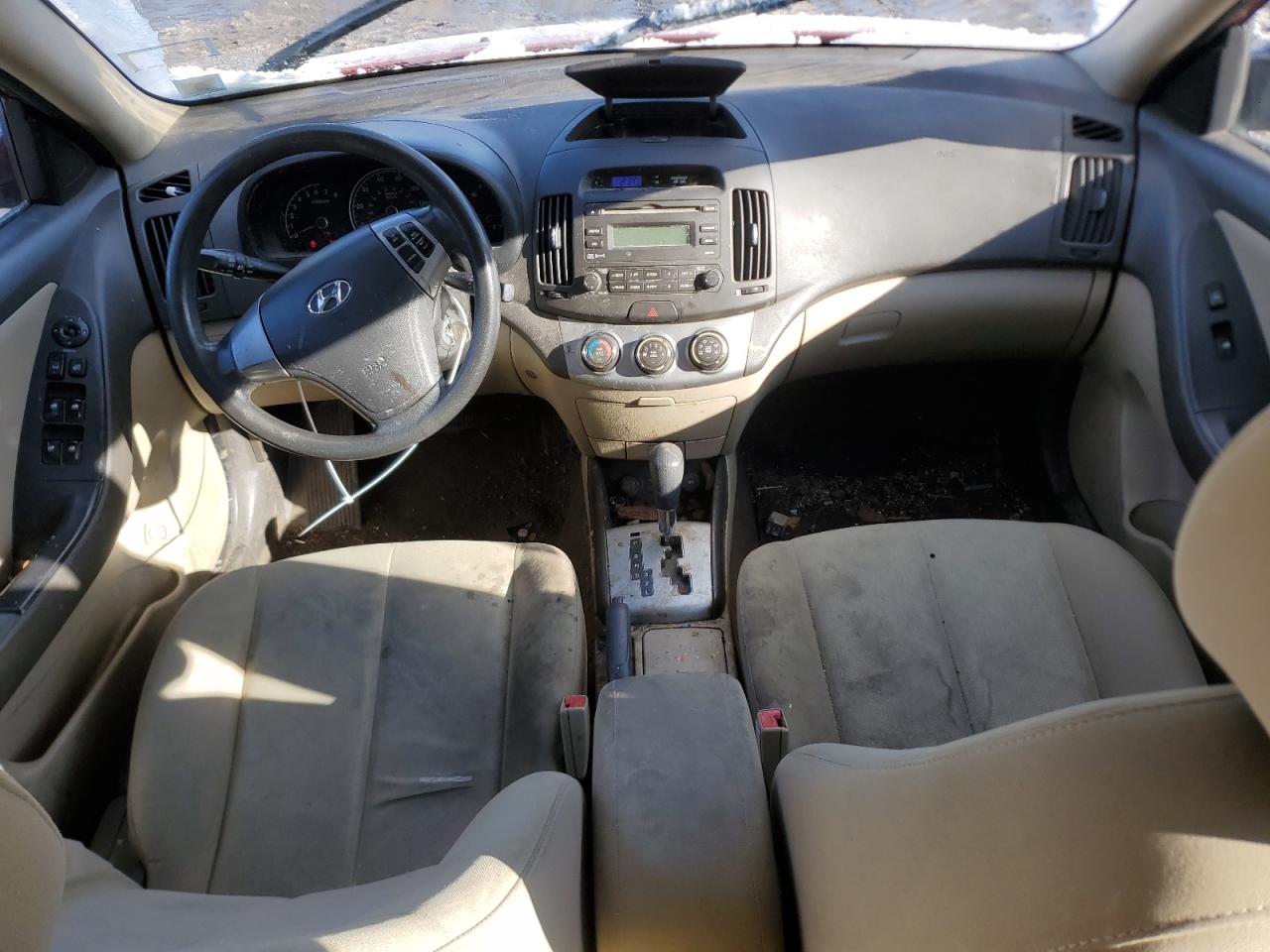 2010 Hyundai Elantra - Image 8