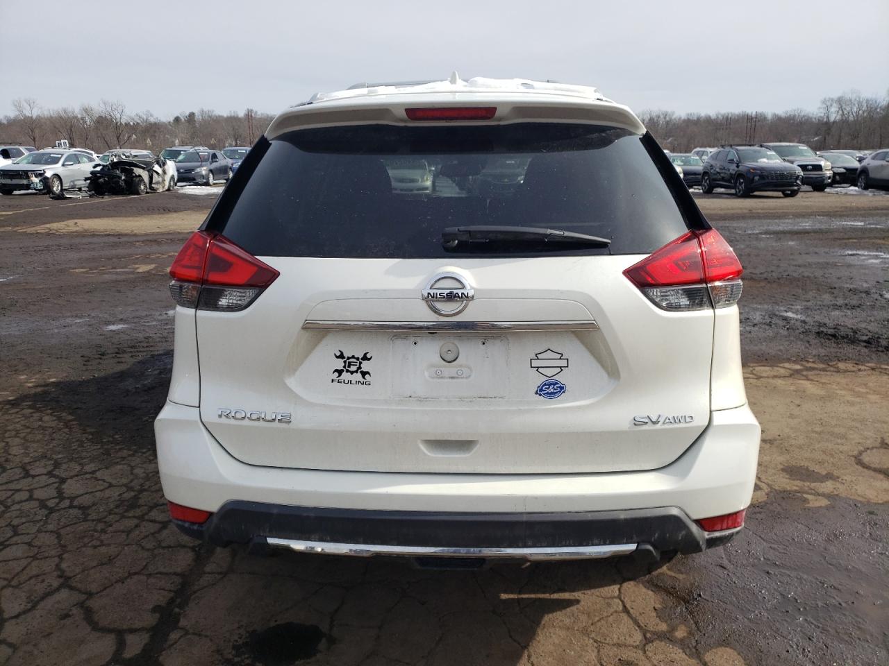 2017 Nissan Rogue - Image 6