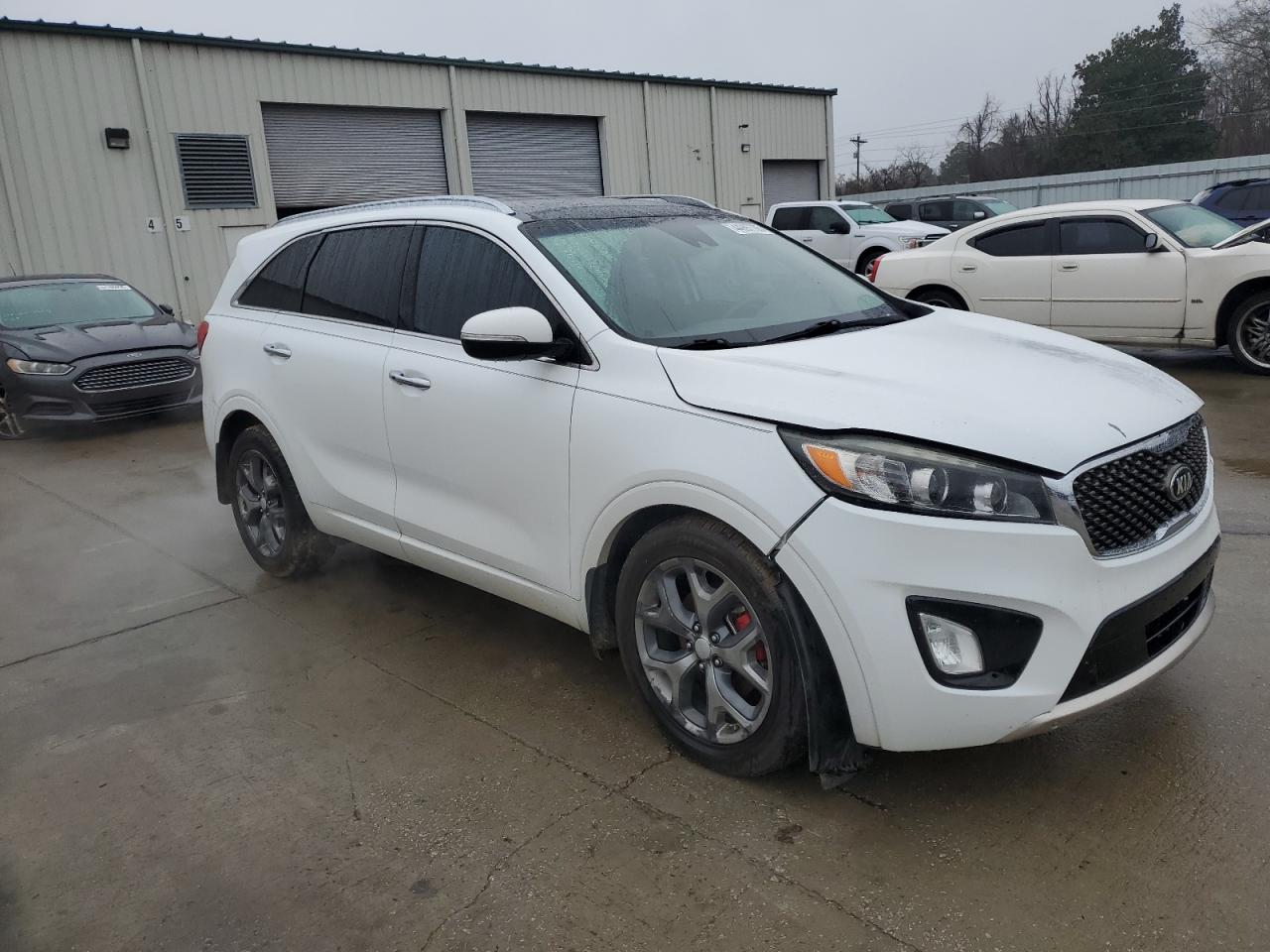 2017 Kia Sorento - Image 4