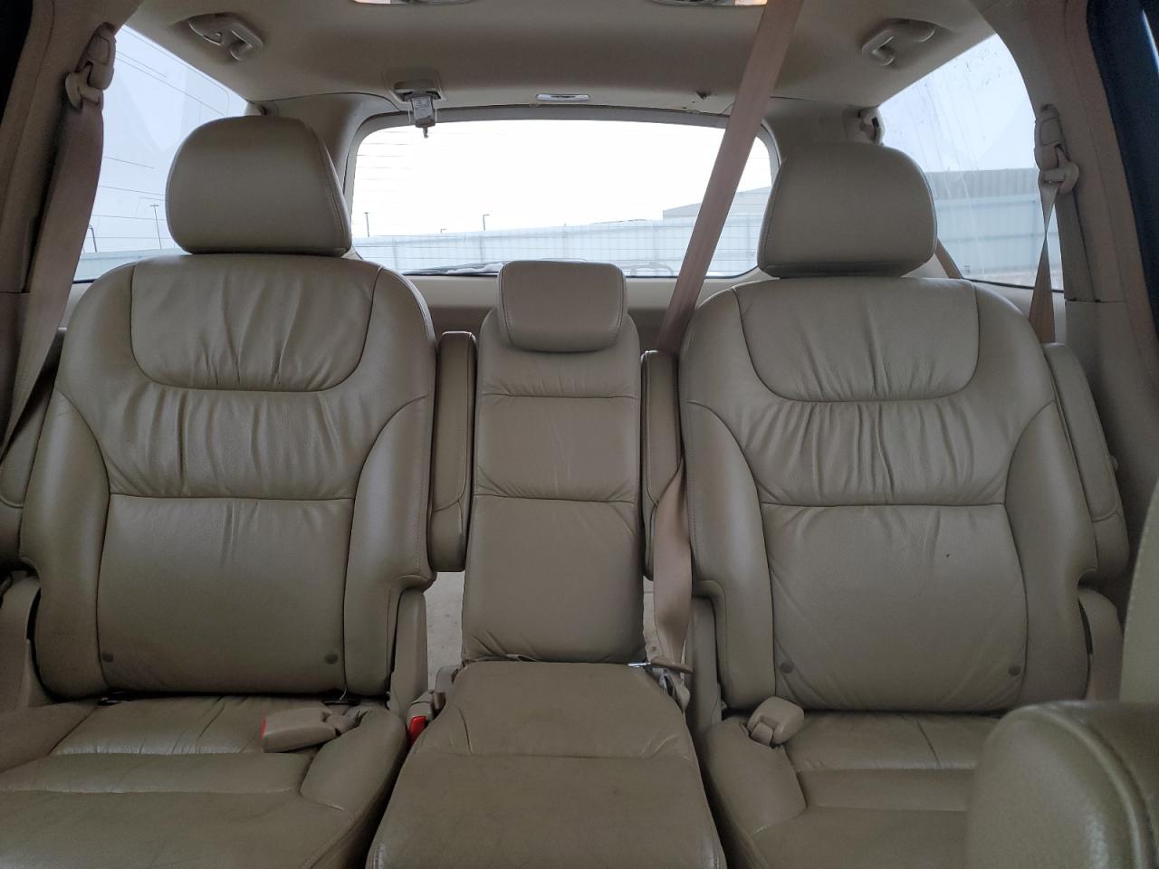 2005 Honda Odyssey - Image 10