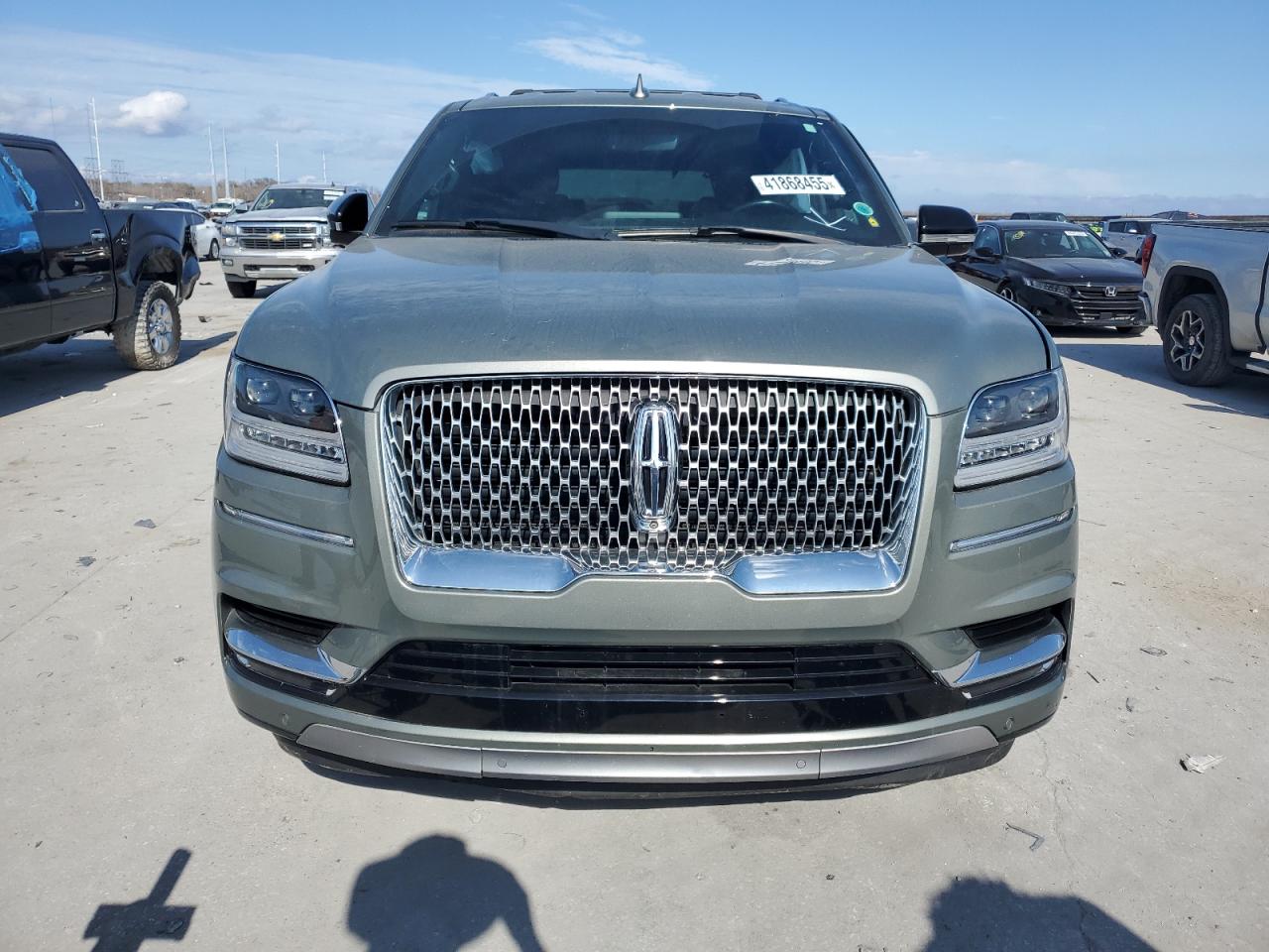 2019 Lincoln Navigator - Image 5