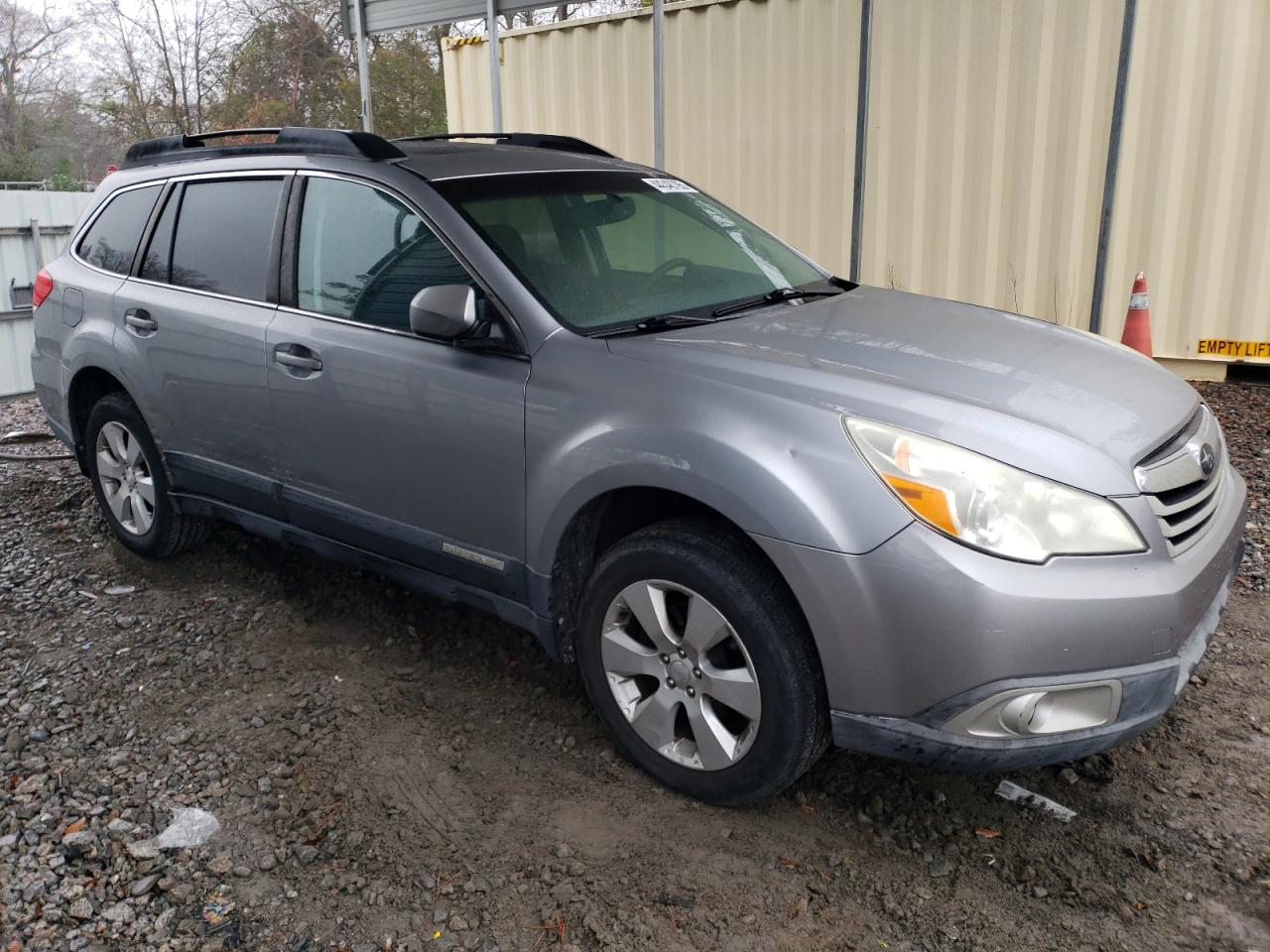 2011 Subaru Outback - Image 4