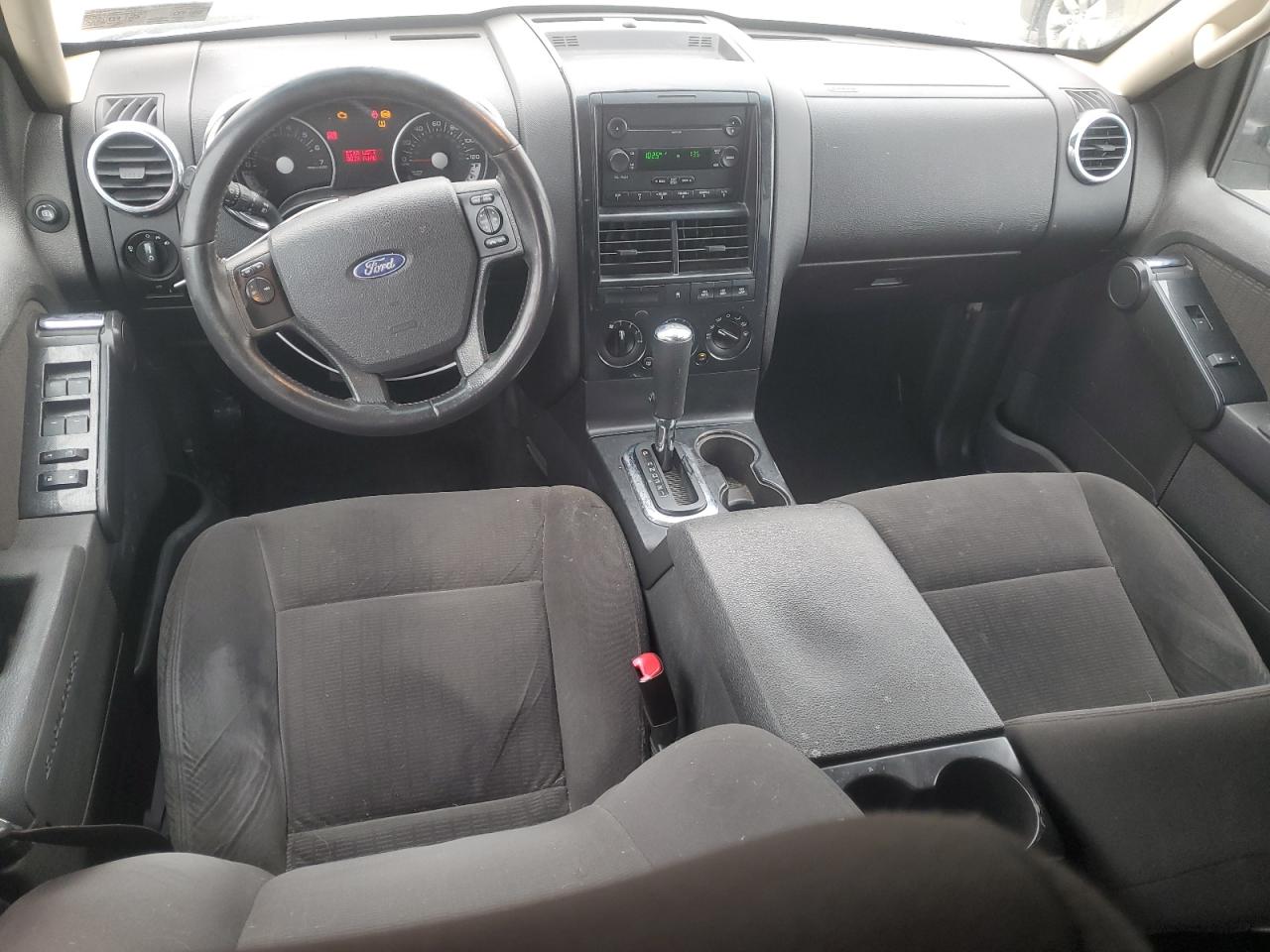 2010 Ford Explorer - Image 8