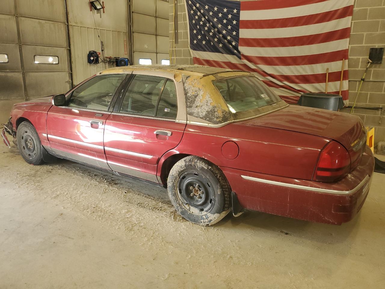 2003 Mercury Grand Marquis - Image 2