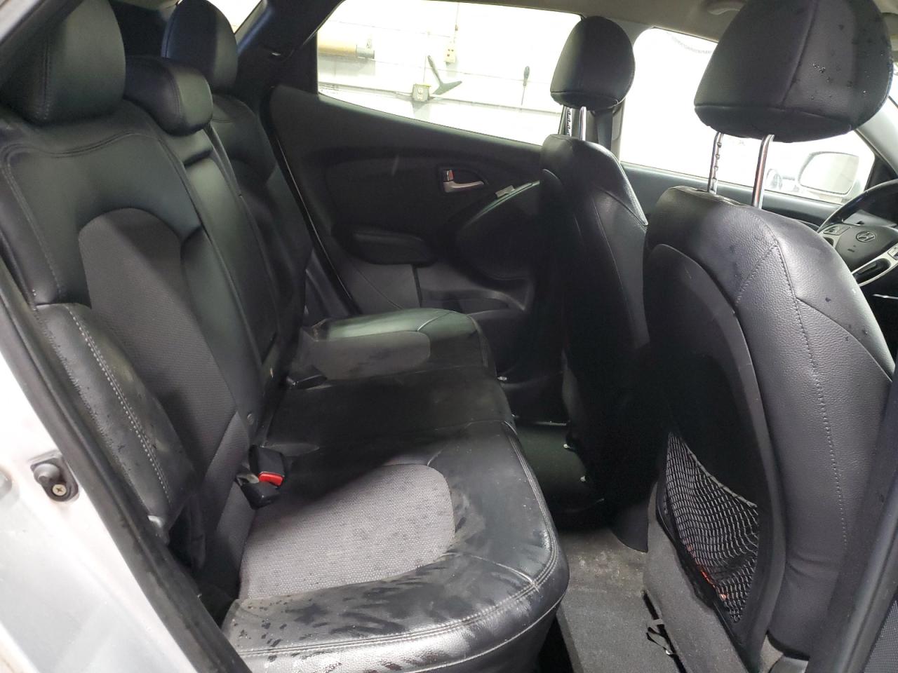 2012 Hyundai Tucson - Image 11