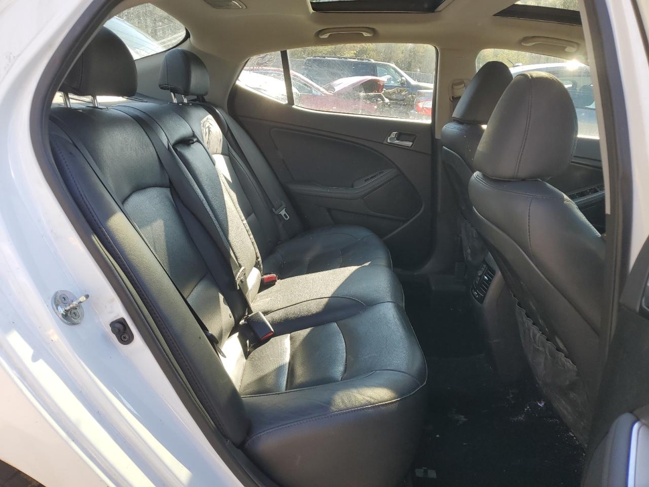2015 Kia Optima - Image 10