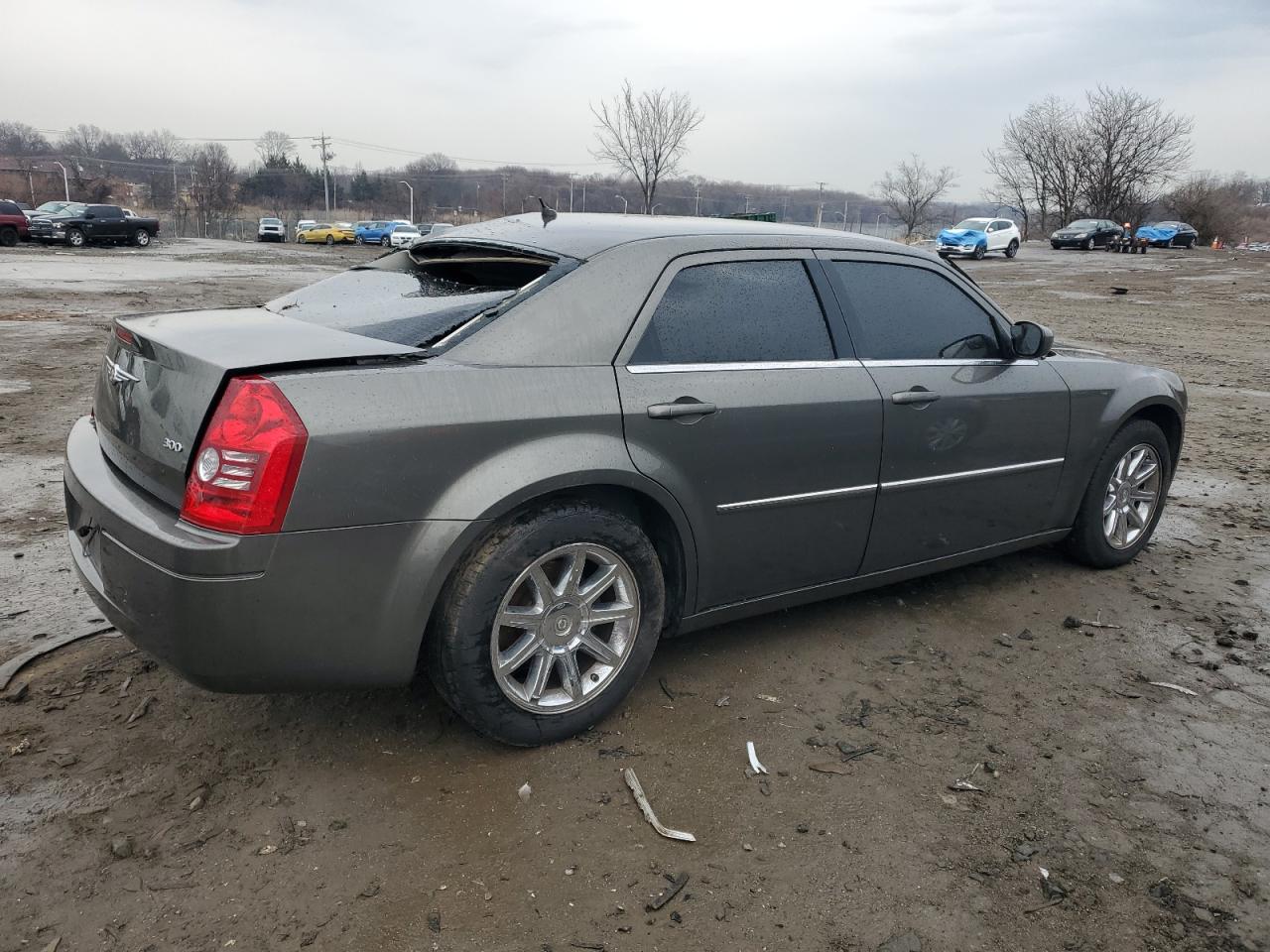 2008 Chrysler 300 - Image 3