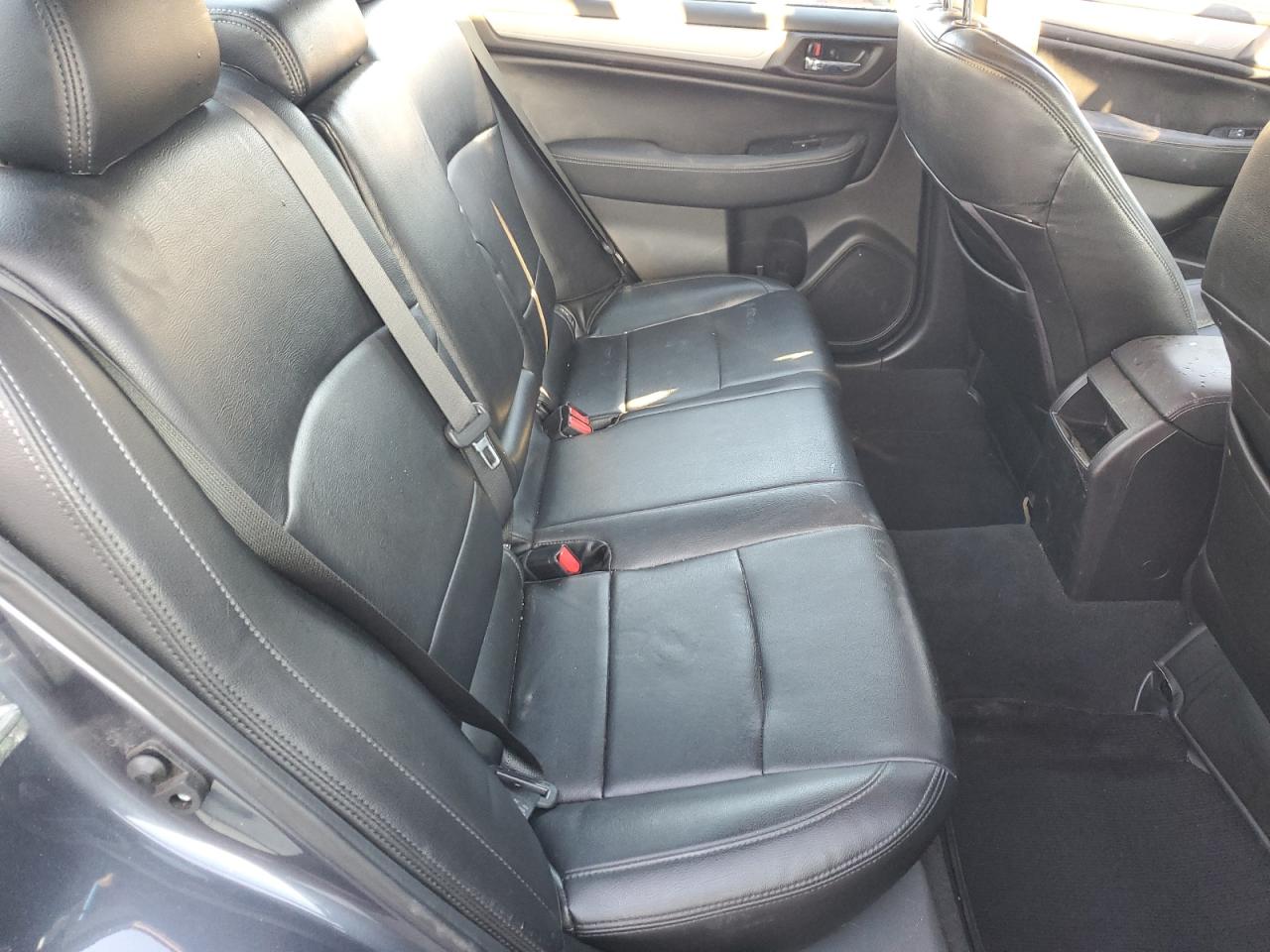 2015 Subaru Legacy - Image 10