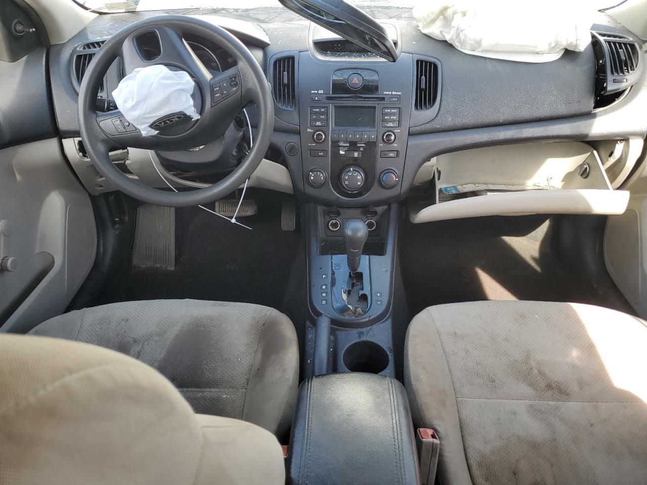 2010 Kia Forte - Image 8