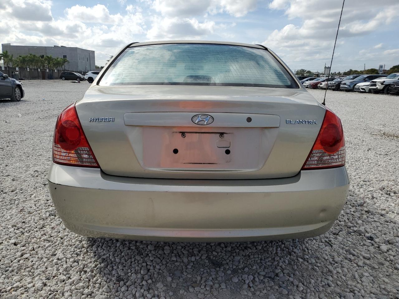 2006 Hyundai Elantra - Image 6