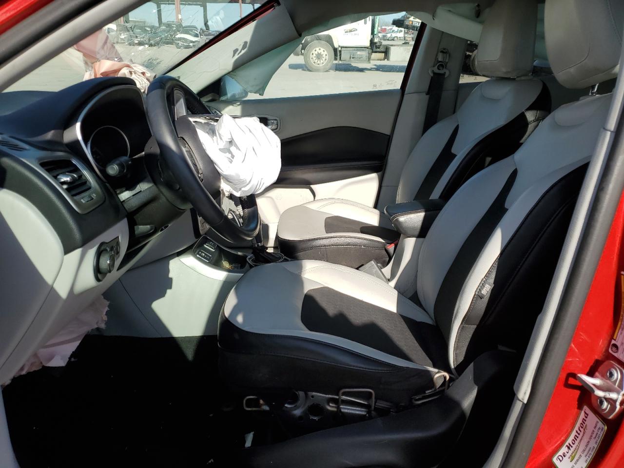 2018 Jeep Compass - Image 7