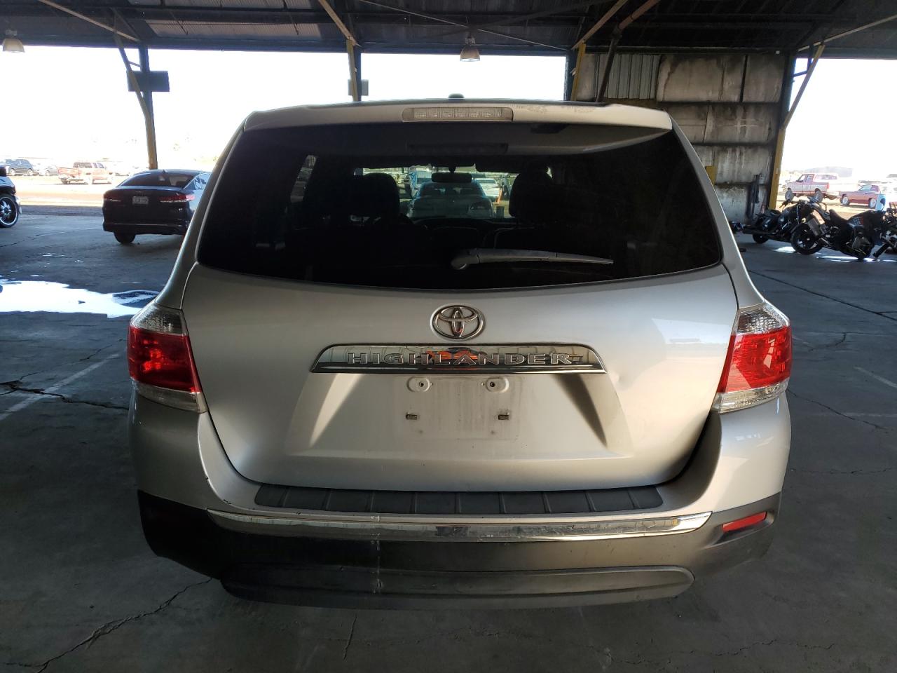 2011 Toyota Highlander - Image 6