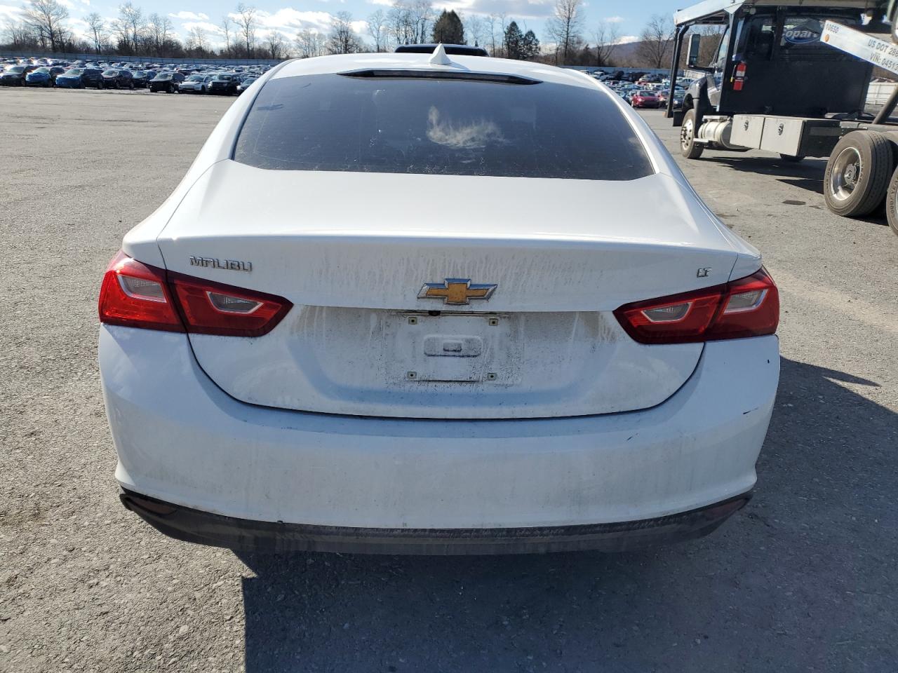 2016 Chevrolet Malibu - Image 6