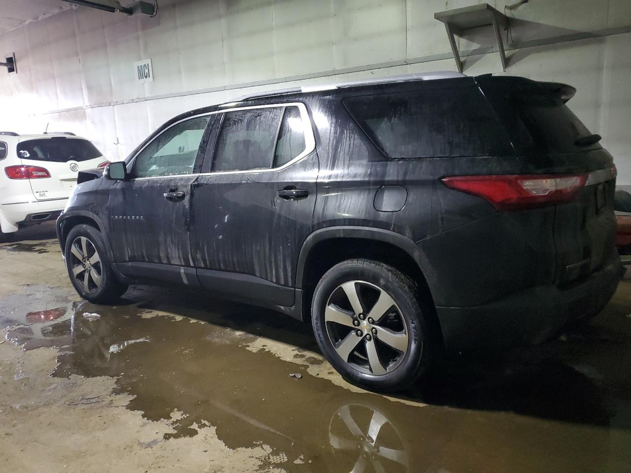 2018 Chevrolet Traverse - Image 2
