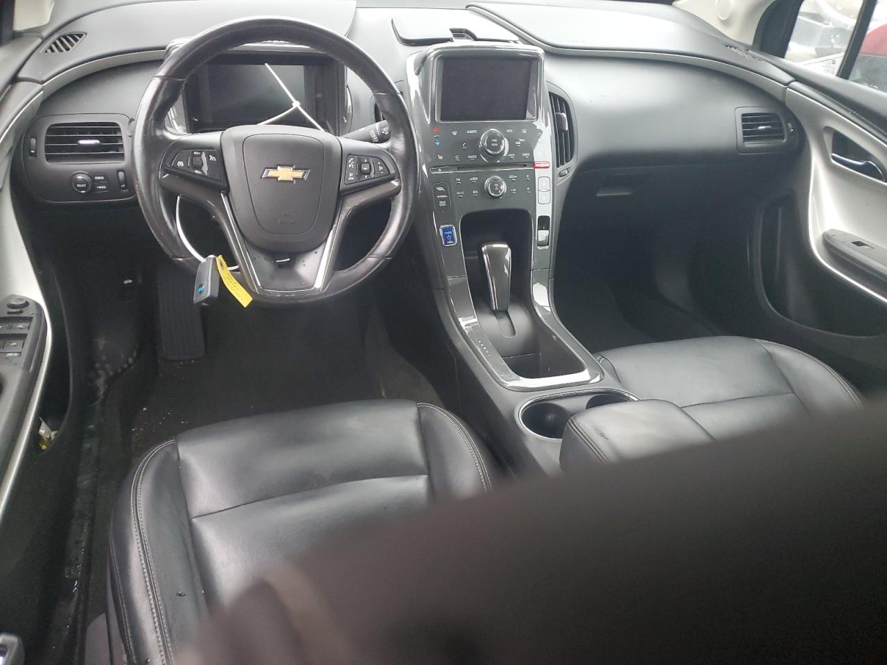 2013 Chevrolet Volt - Image 8
