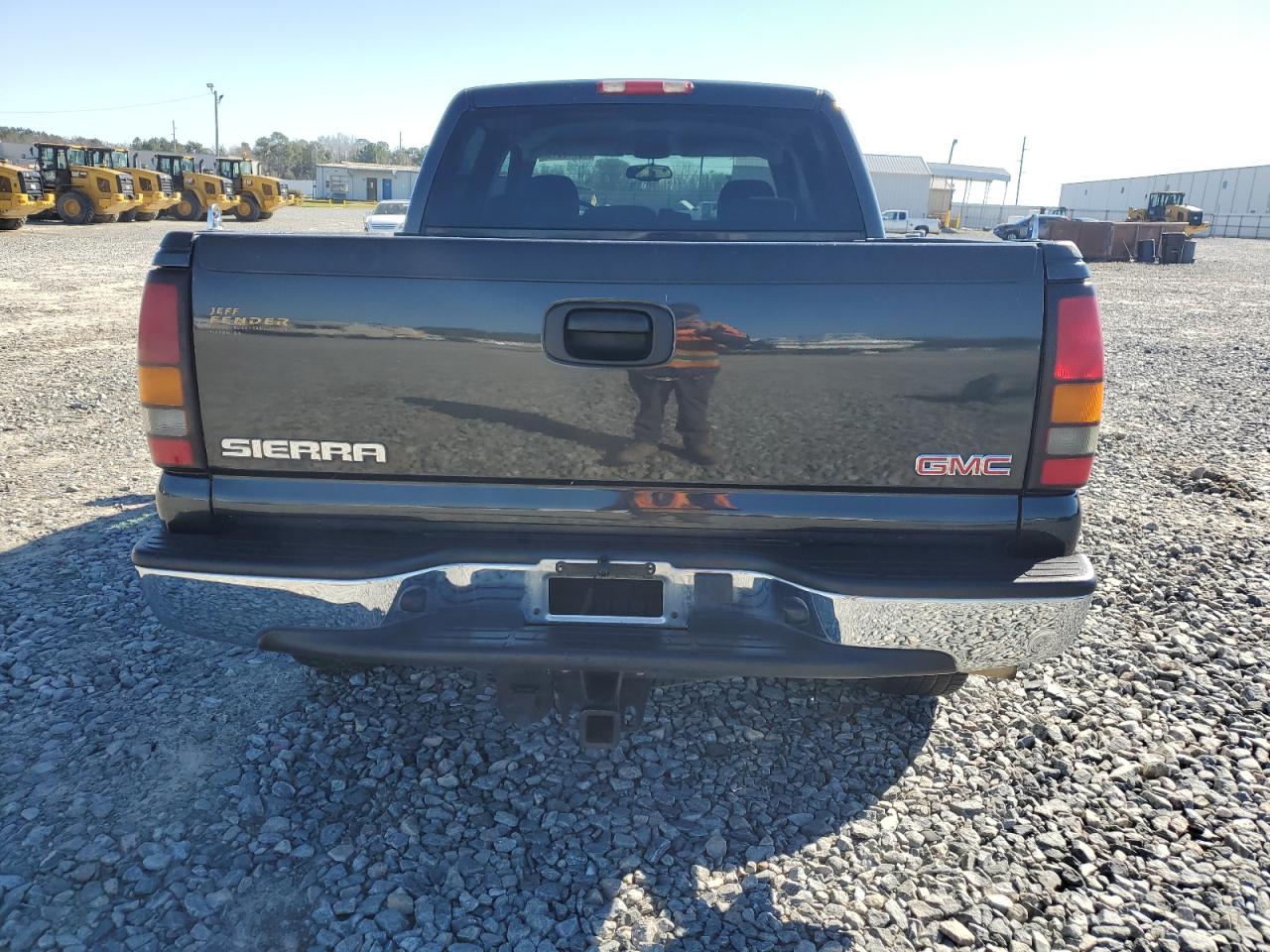 2004 GMC Sierra - Image 6