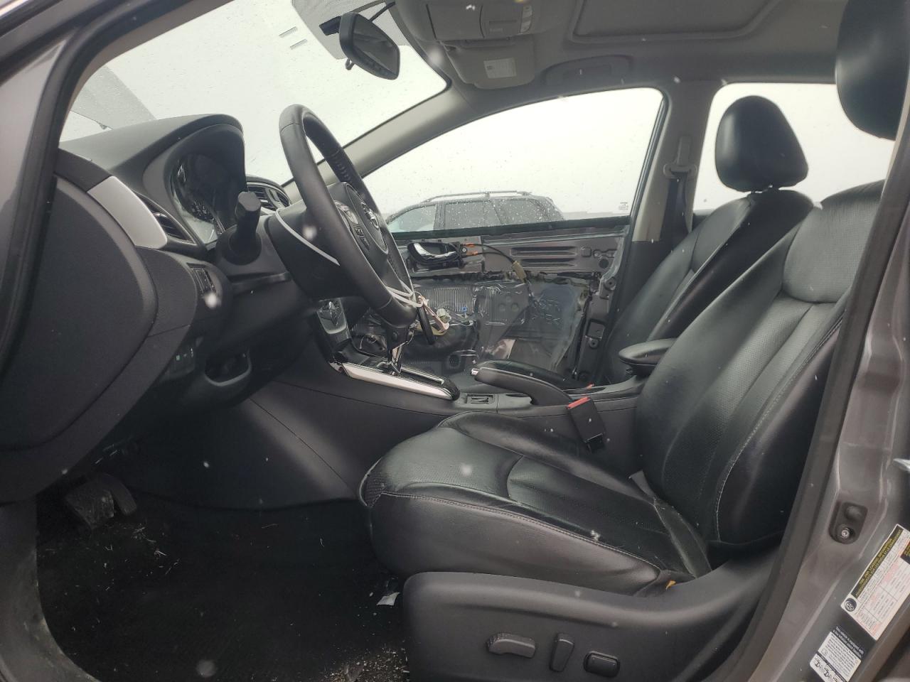 2016 Nissan Sentra - Image 7