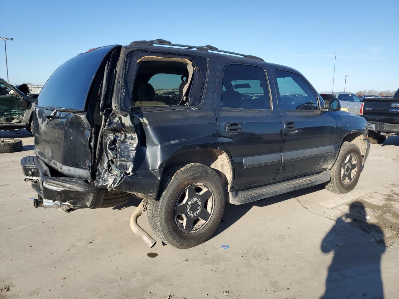 2004 Chevrolet Tahoe - Image 3