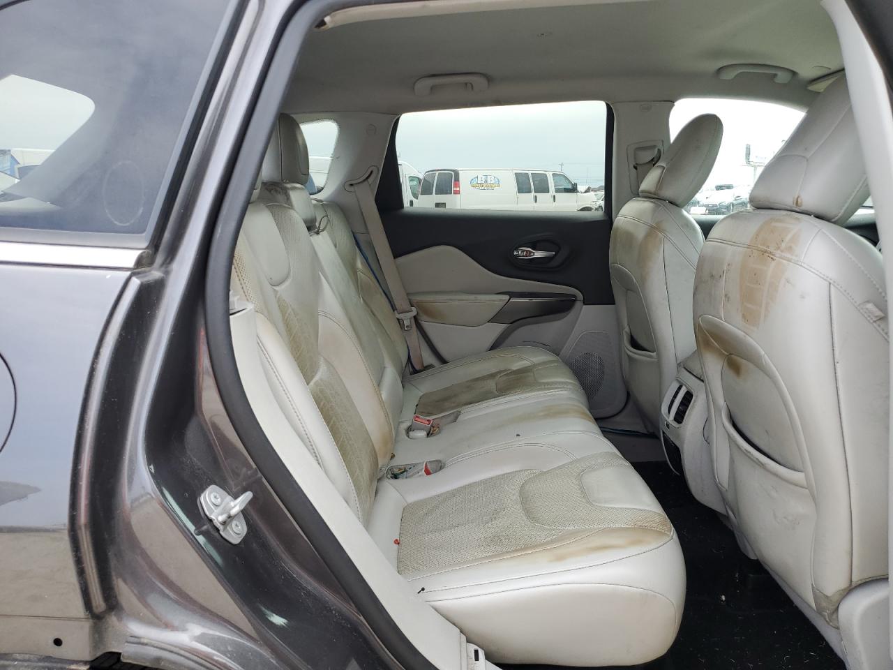 2020 Jeep Grand Cherokee - Image 11