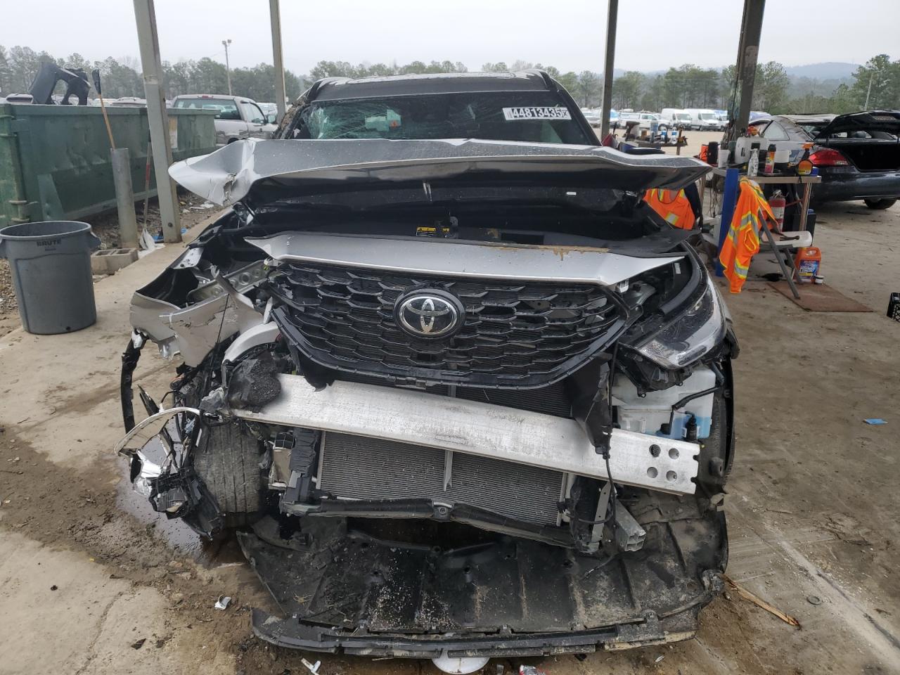 2024 Toyota Highlander - Image 5