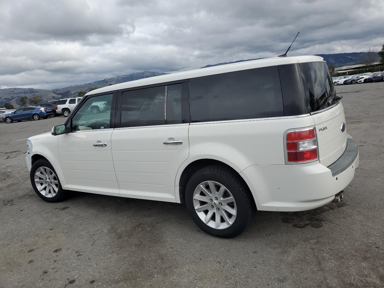 2009 Ford Flex - Image 2