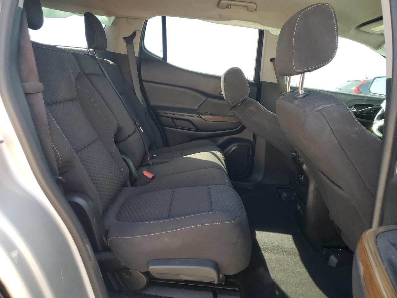 2017 GMC Acadia - Image 11