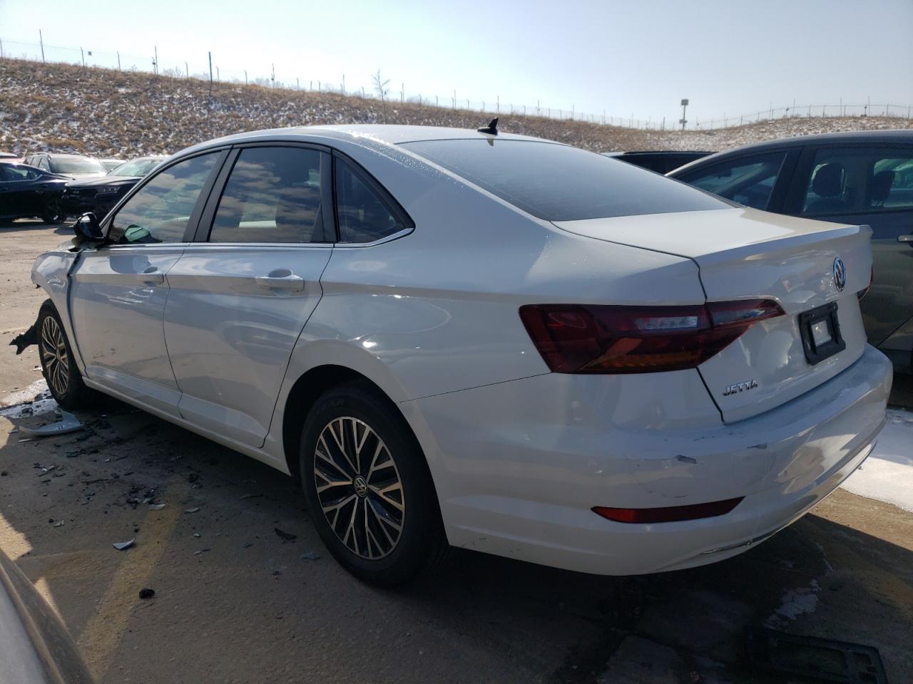 2019 Volkswagen Jetta - Image 2