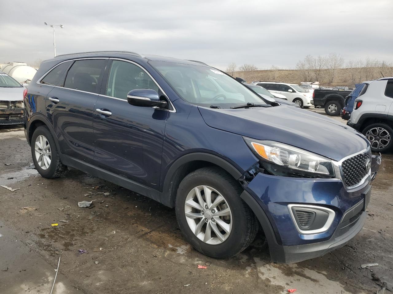 2016 Kia Sorento - Image 4