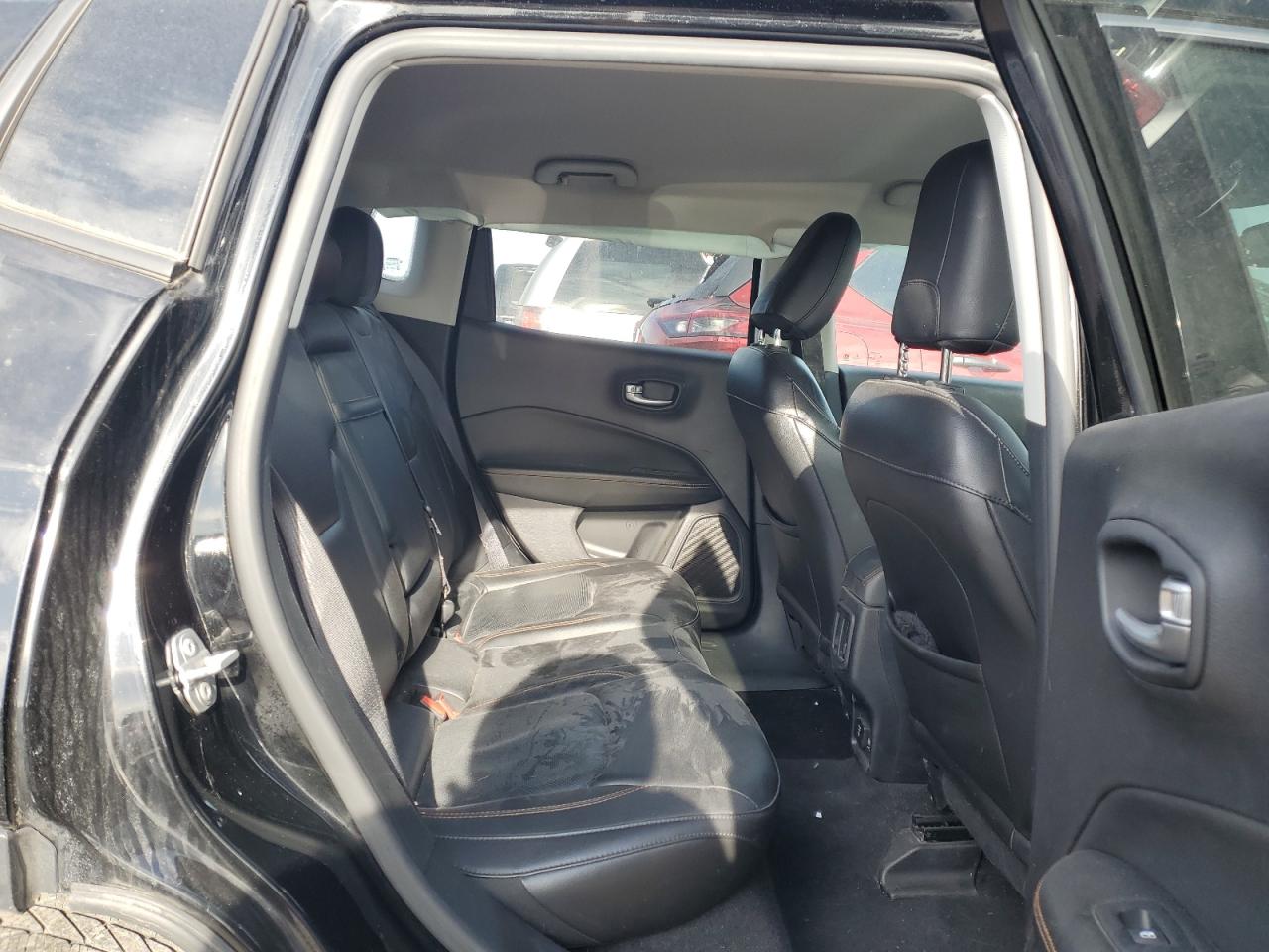 2018 Jeep Compass - Image 10