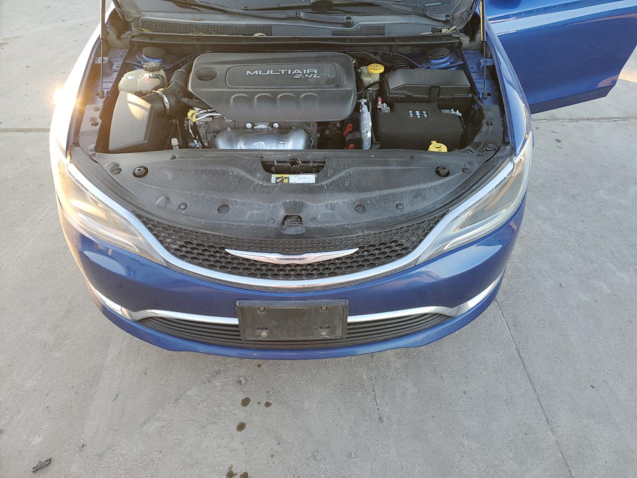 2015 Chrysler 200 - Image 11