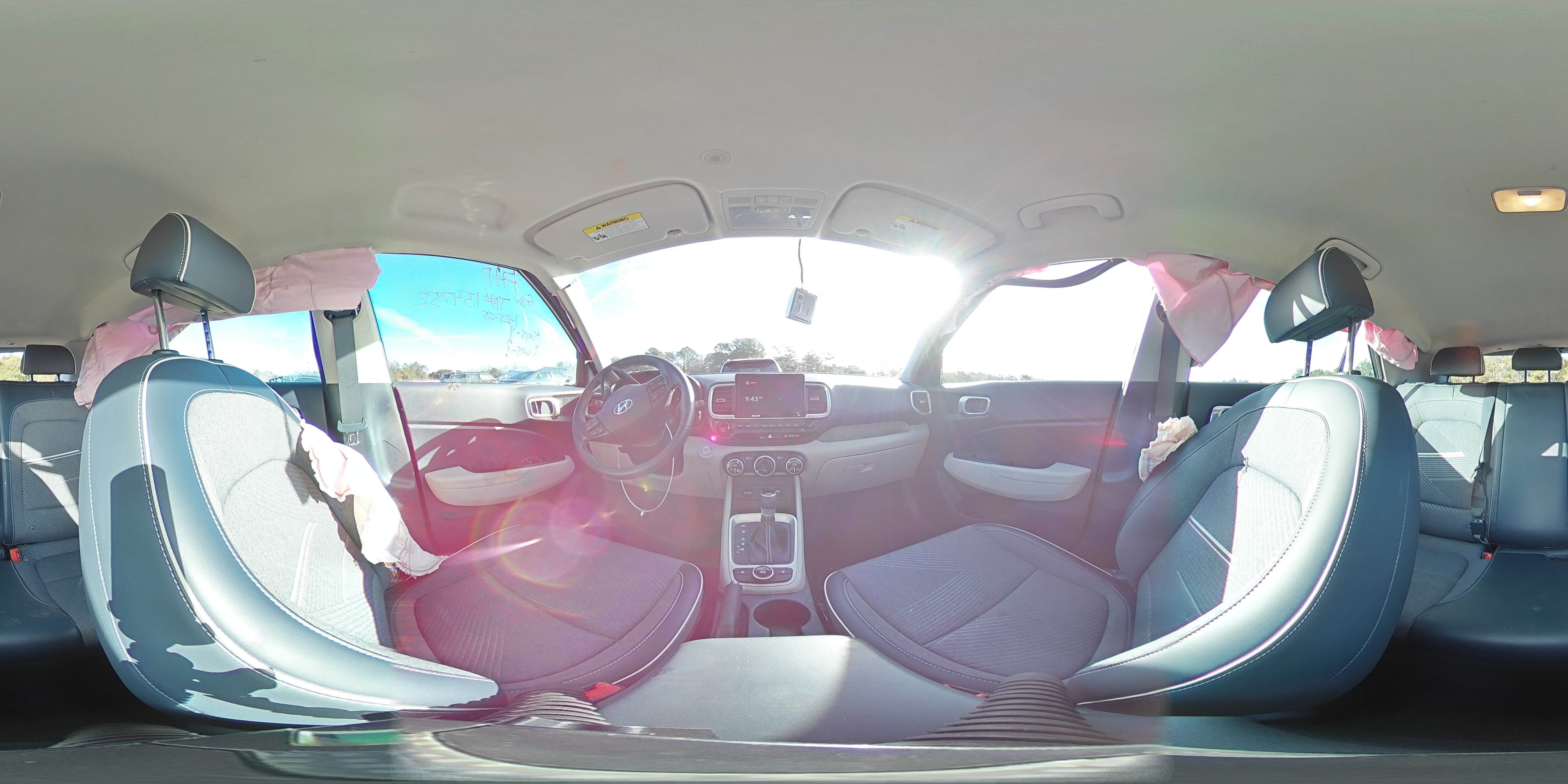 2021 Hyundai Venue - Image 14