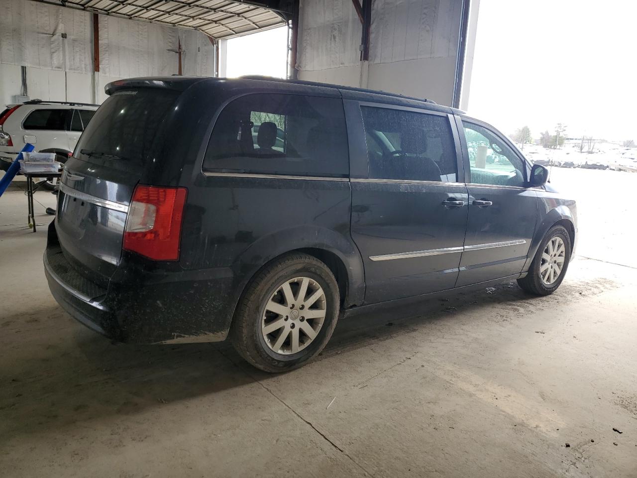 2012 Chrysler Town & Country - Image 3