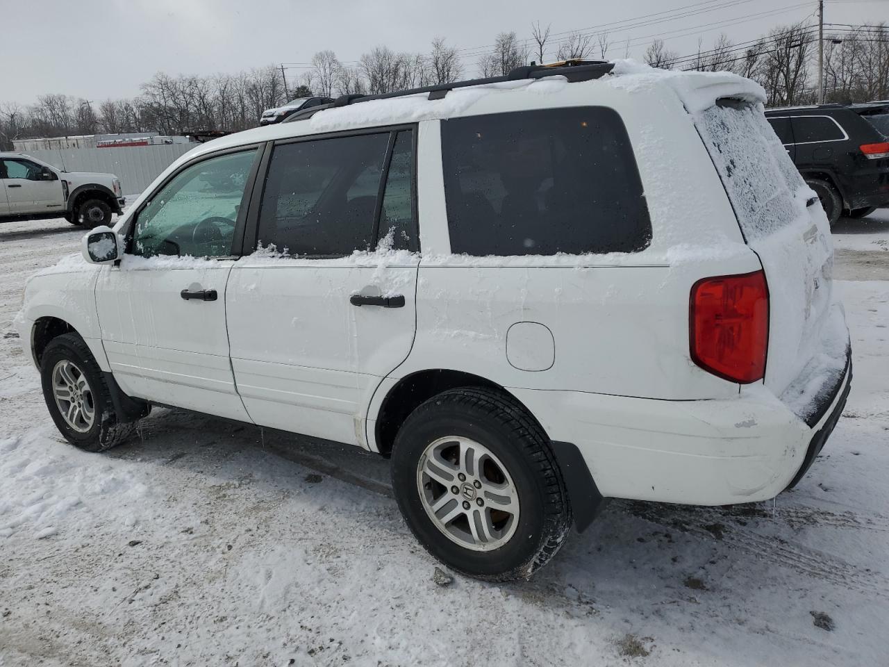 2004 Honda Pilot - Image 2