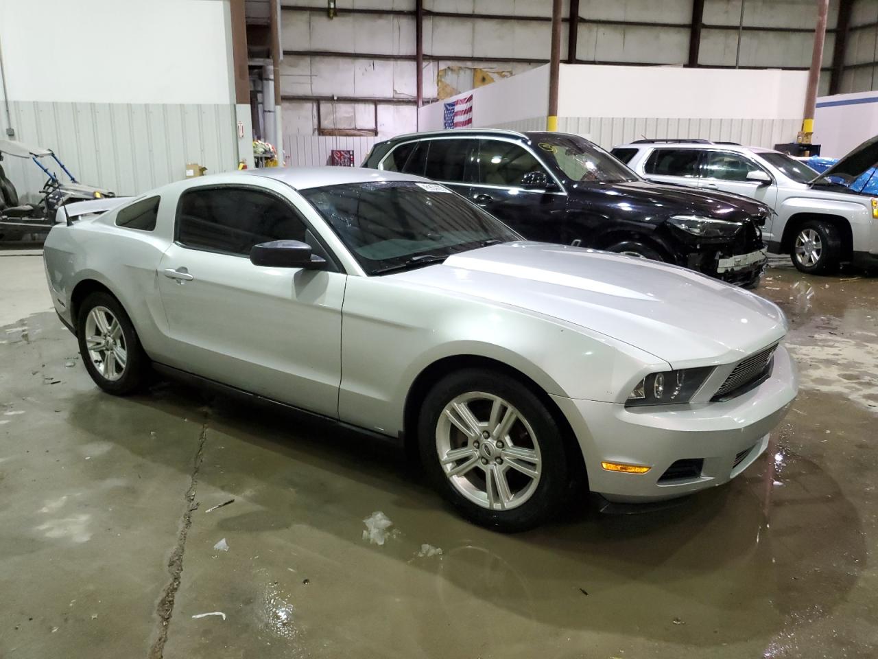 2010 Ford Mustang - Image 4