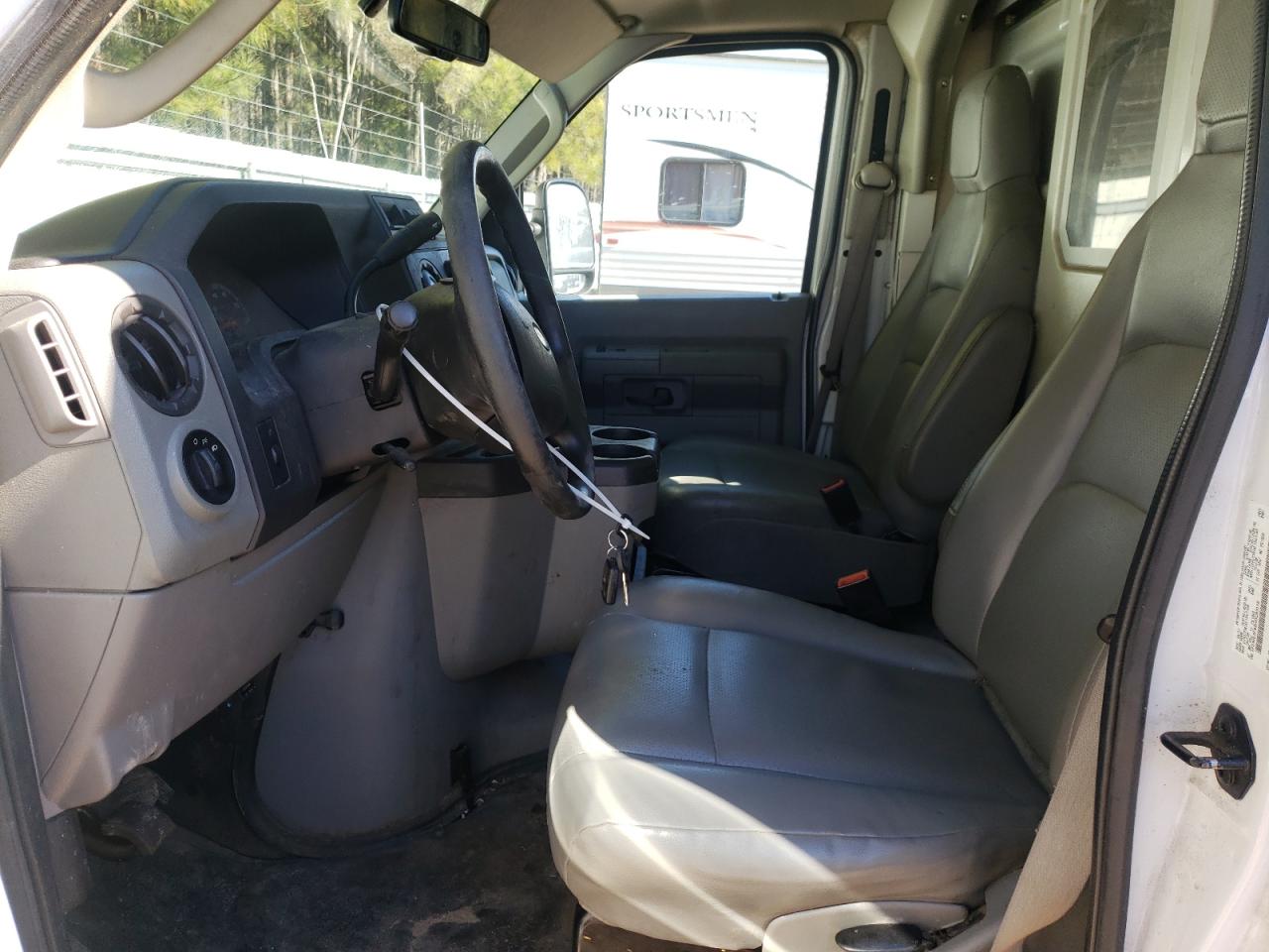 2017 Ford Econoline - Image 7
