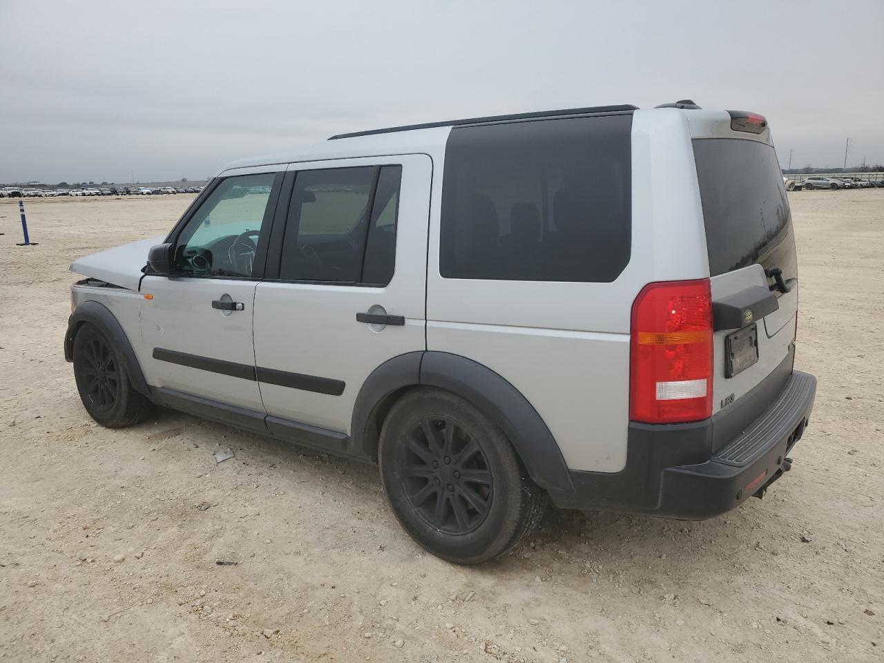 2008 Land Rover LR3 - Image 2