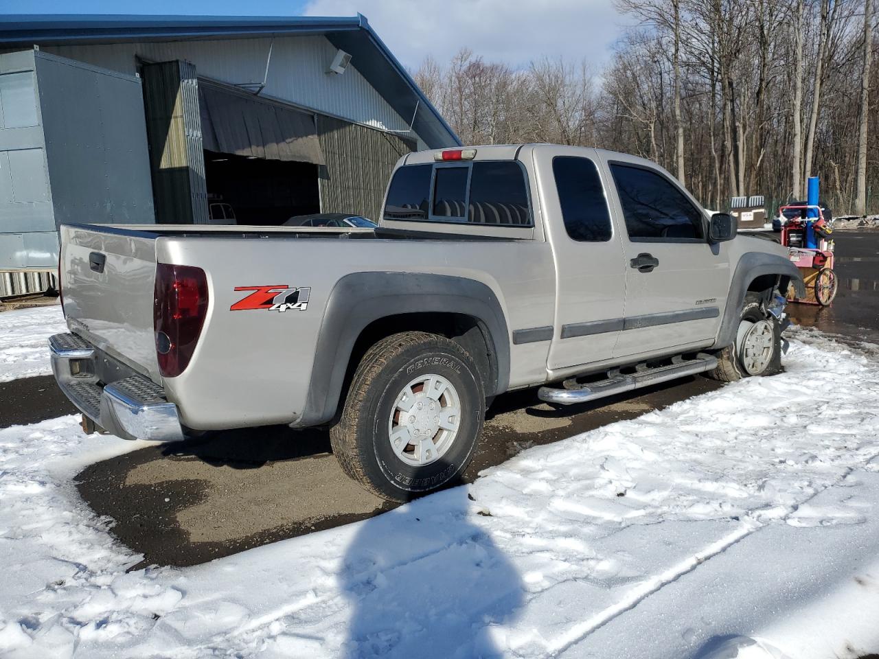 2004 Chevrolet Colorado - Image 3