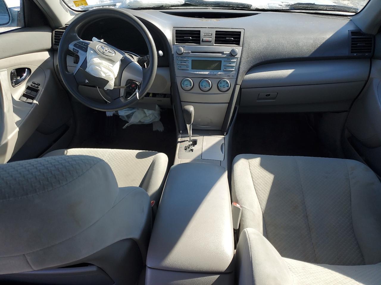 2009 Toyota Camry - Image 8